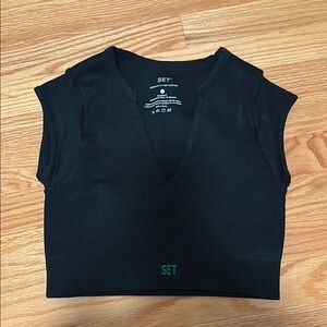 Set Active Black V-Neck Top